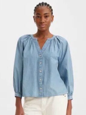 NWT Levi's Denim Blouse